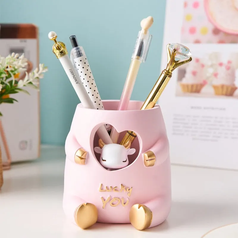 Creative Cow Craft Pen Holder